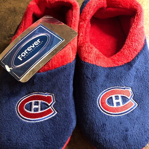 Montreal Canadiens Logo Fleece Slippers Kids XL 7-8 Blue Habs New - Picture 2 of 4